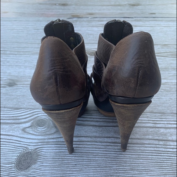Jessica Simpson Brown Stilettos Zipper Front Women’s size 6.5 - Picture 3 of 3